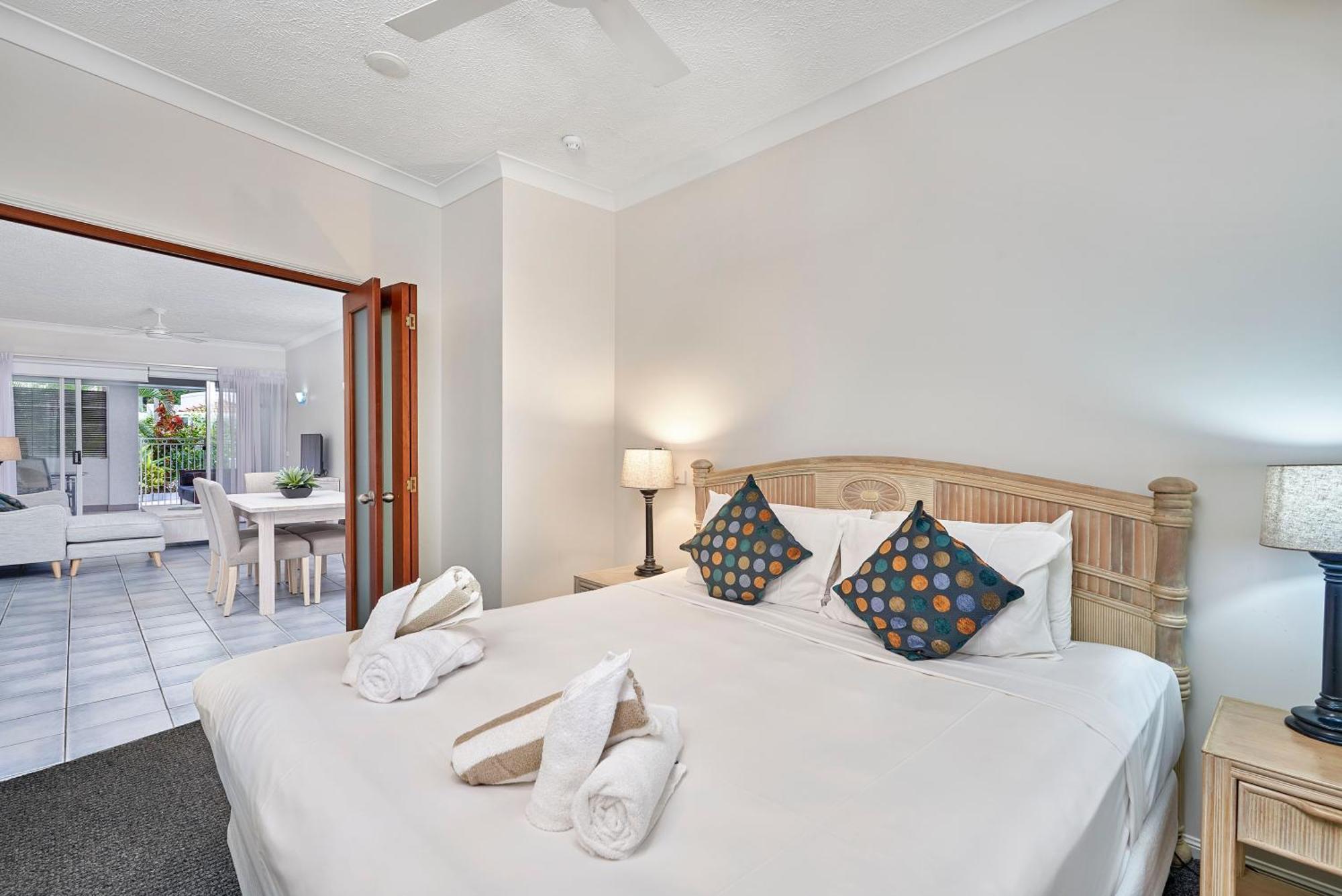 Alassio Beachfront Apartments パーム・コーブ 部屋 写真