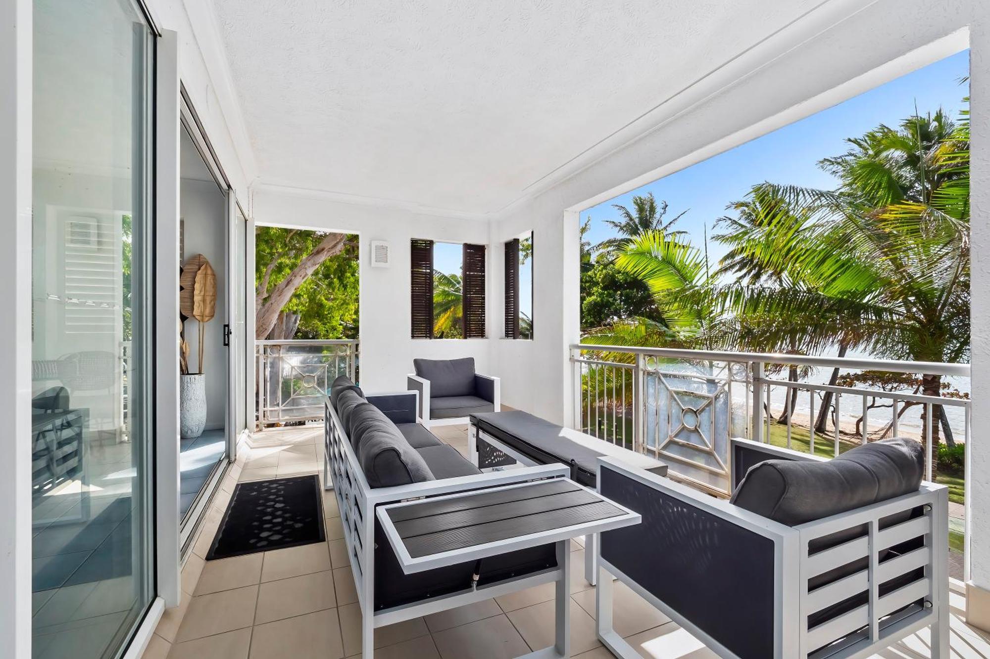 Alassio Beachfront Apartments パーム・コーブ 部屋 写真